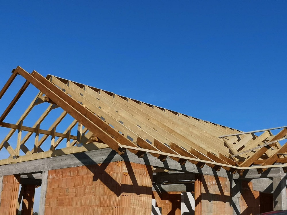 drewno klejone konstrukcyjne KVH więźba dachowa